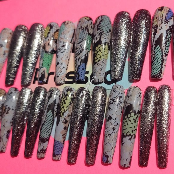 Snake Print, Sliver Shimmer 2xl Ballerina Press on Nails - Picture 3 of 3